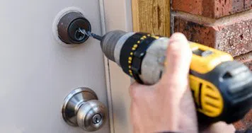 Security Locksmith Services Gary, IN 219-728-5187 - 13-Key-Broke-In-Lock